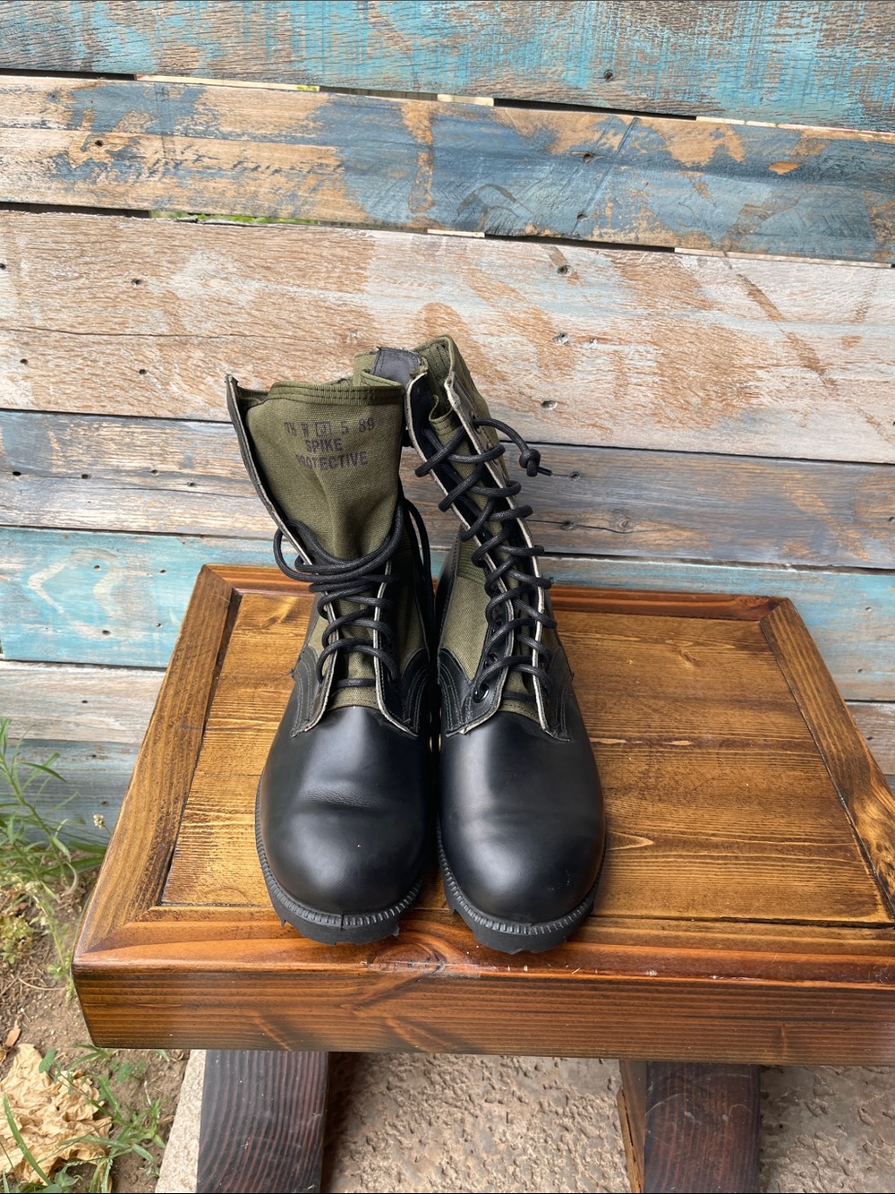 Vintage 1989 USGI Military Combat Jungle Boots 7.5W Spike Protective
